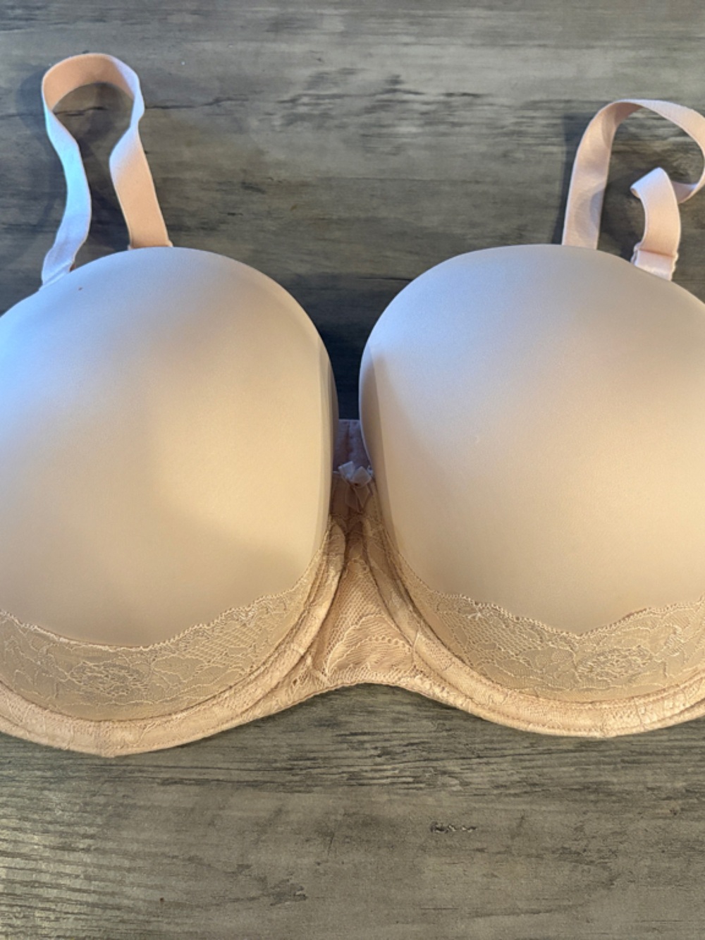 Smooth Molded Lace-Trim Bra in Light Nude